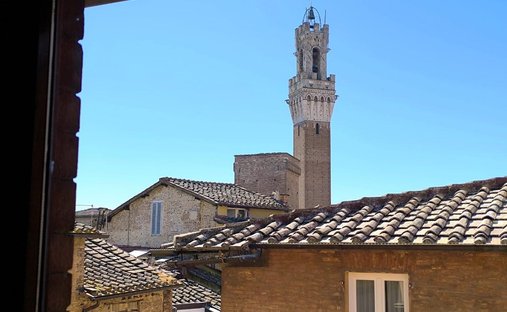 Apartment in Historic Center, Siena, Tuscany 1