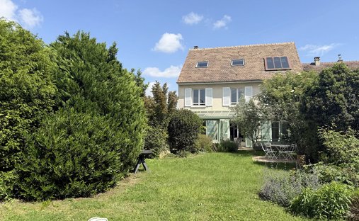 House in Centre Ville, Rueil-Malmaison, France 1