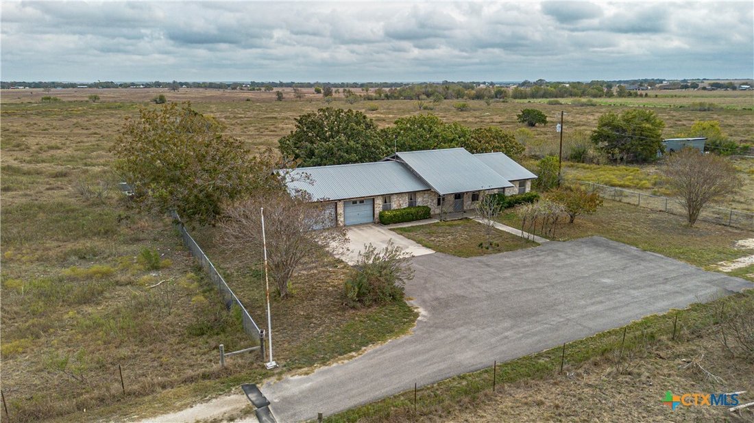 House in Martindale, Texas, United States 2 - 18006576