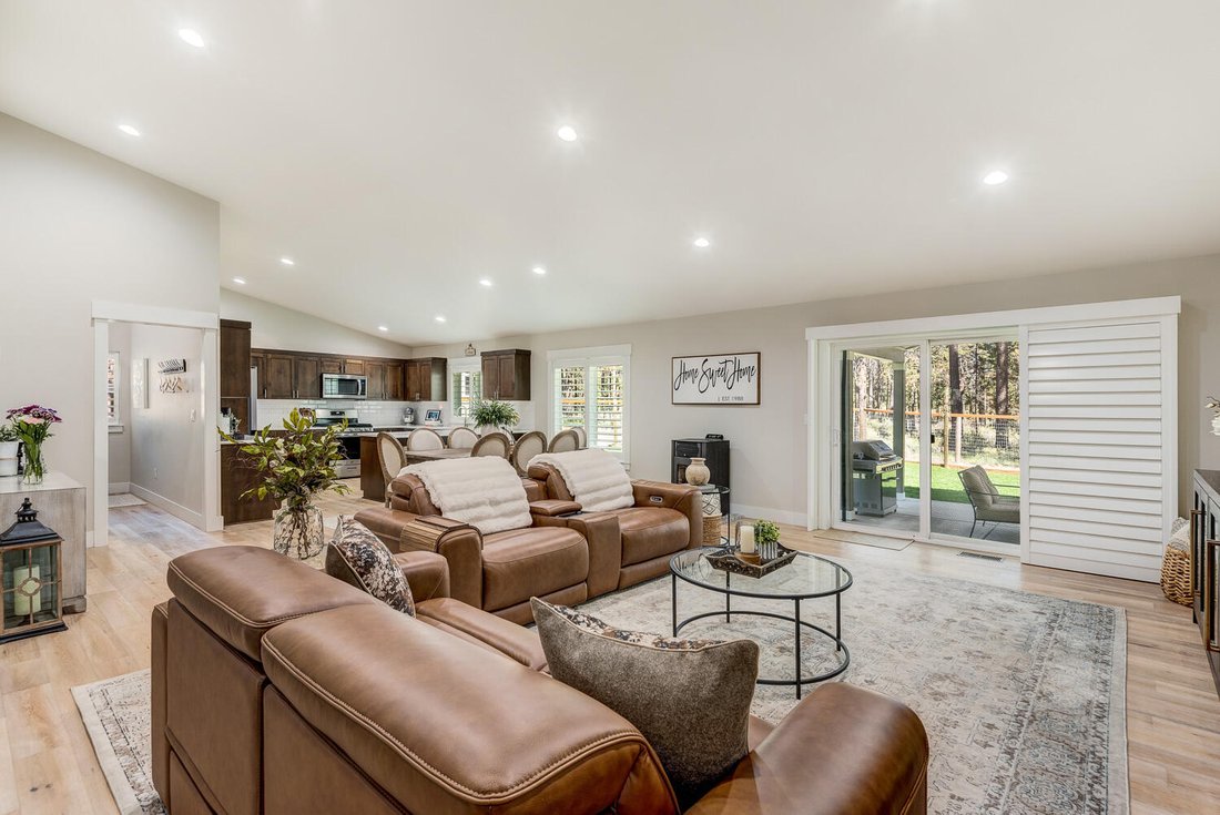 House in La Pine, Oregon, United States 5 - 18008035