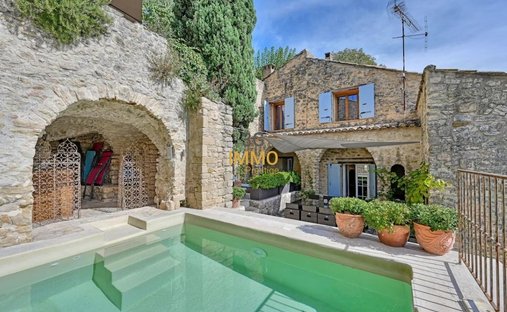 Tenuta a Uzès, Occitania, Francia 1
