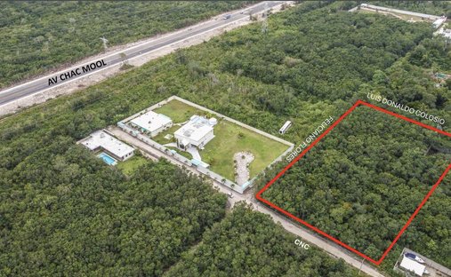 Land in Cancún, Quintana Roo, Mexico 1