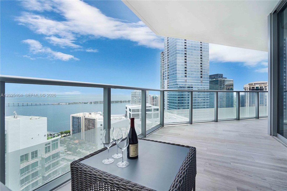 Condo in Miami, Florida, United States 4 - 18007999