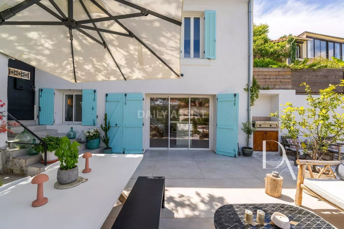 Townhouse in Le Roucas Blanc, 7e Arrondissement, Marseille 4 - 18010305