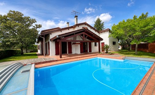 House in Francoy, Cugnaux, France 1
