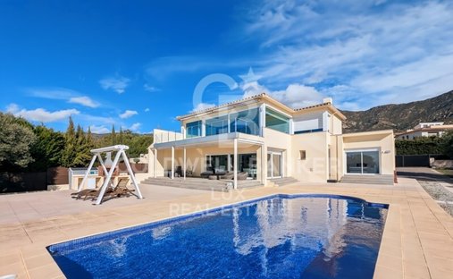 House in Palau-saverdera, Catalonia, Spain 1