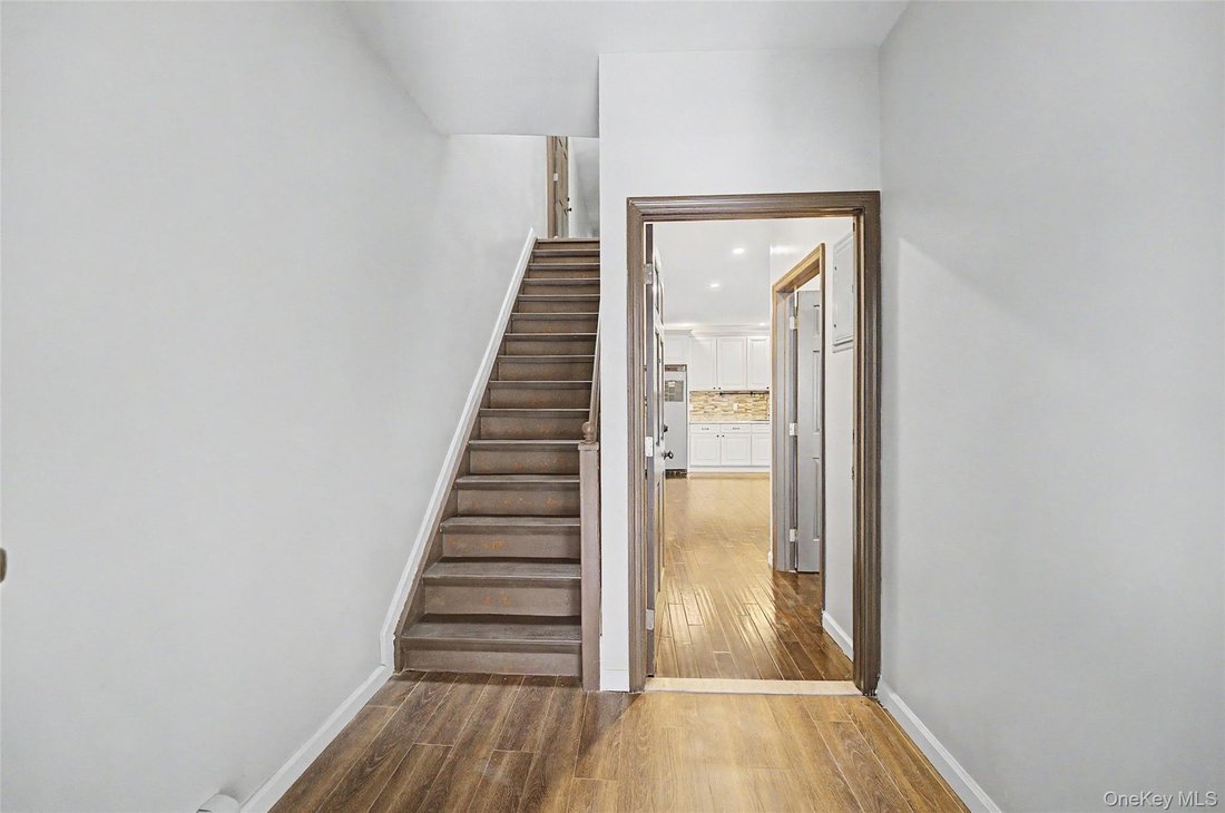 House in New York, New York, United States 5 - 18008478