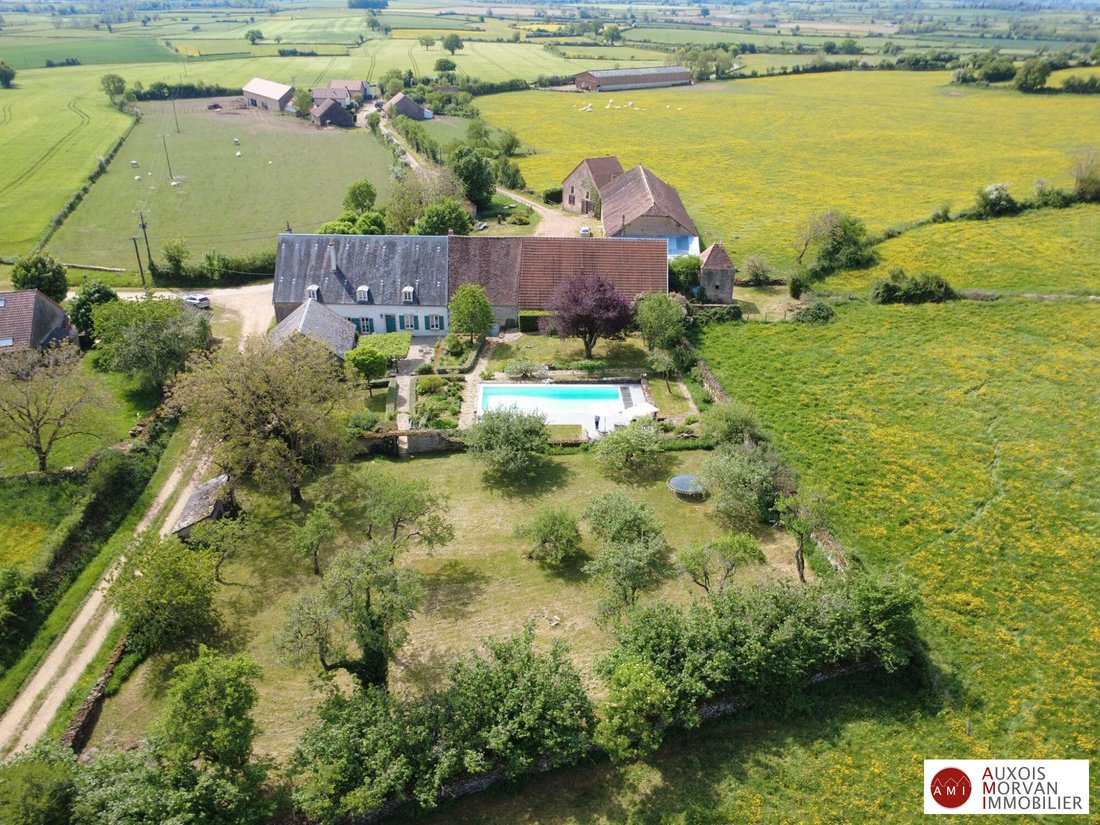 Farm Ranch in Sussey, Bourgogne – Franche-Comté, France 1 - 18012117