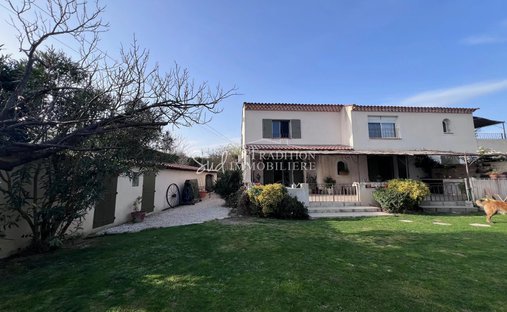 Villa in Mouriès, Provence-Alpes-Côte d'Azur, France 1