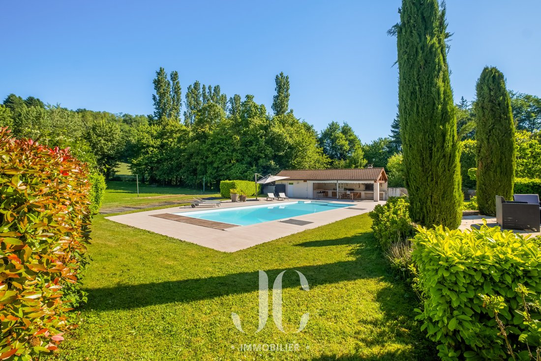 Maison à Villeneuve-de-Marc, Auvergne-Rhône-Alpes, France 2 - 18010084
