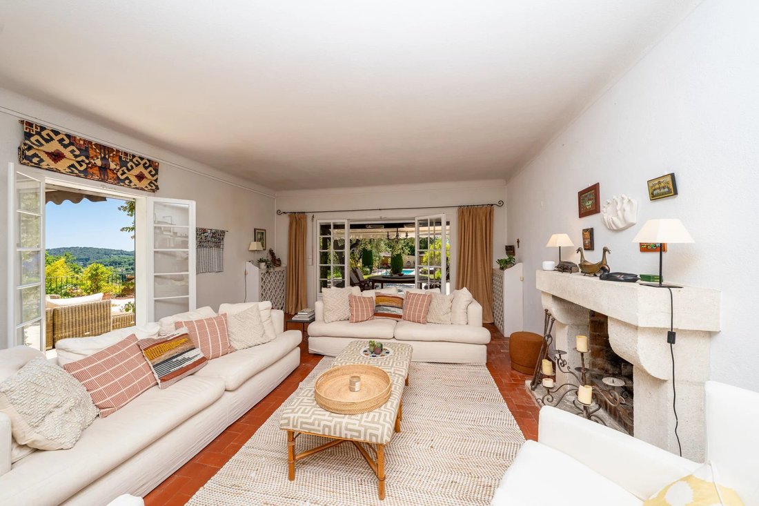 Estate in Opio, Provence-Alpes-Côte d'Azur, France 5 - 12428336