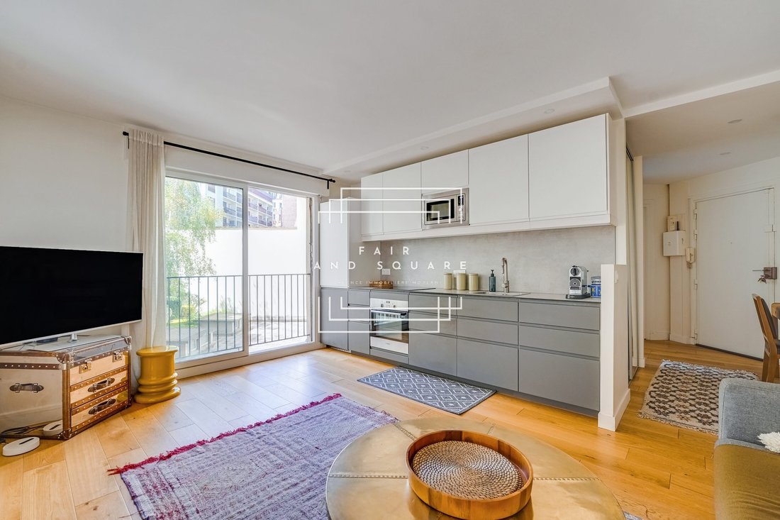 Apartment in La Fourche-Guy Môquet, Paris 17e Arrondissement, Paris 3 - 18012187