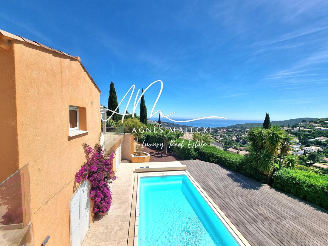 Estate in Nord, Cavalaire-sur-Mer, France 1 - 17078326