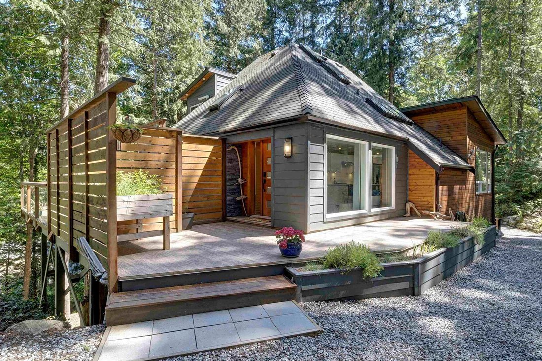 House in Sechelt, British Columbia, Canada 2 - 18007001