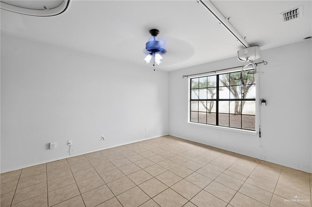 House in Mission, Texas, United States 5 - 18008072