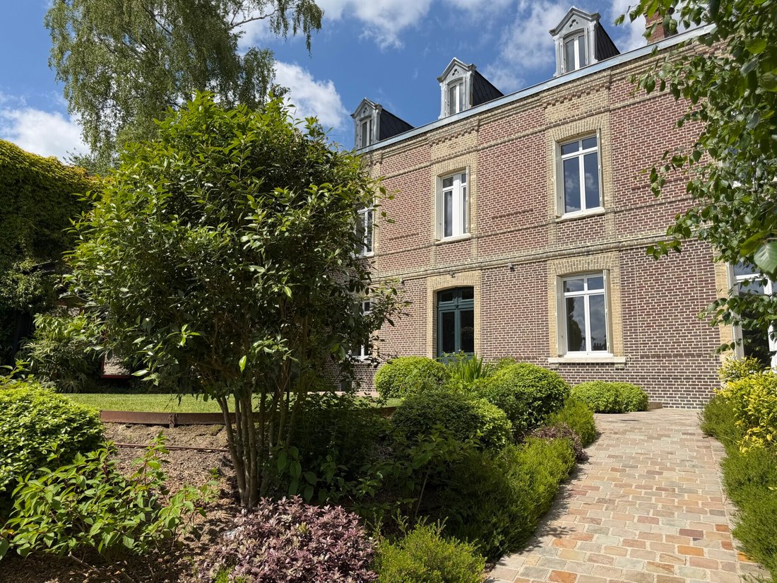 Villa in Vieux Marché-Cathédrale, Rouen, France 1 - 16125682