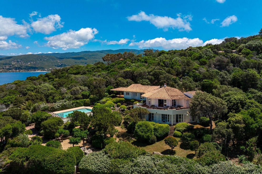 House in Coti-Chiavari, Corsica, France 1 - 15669305