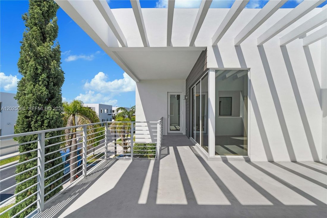House in Doral, Florida, United States 4 - 18008018