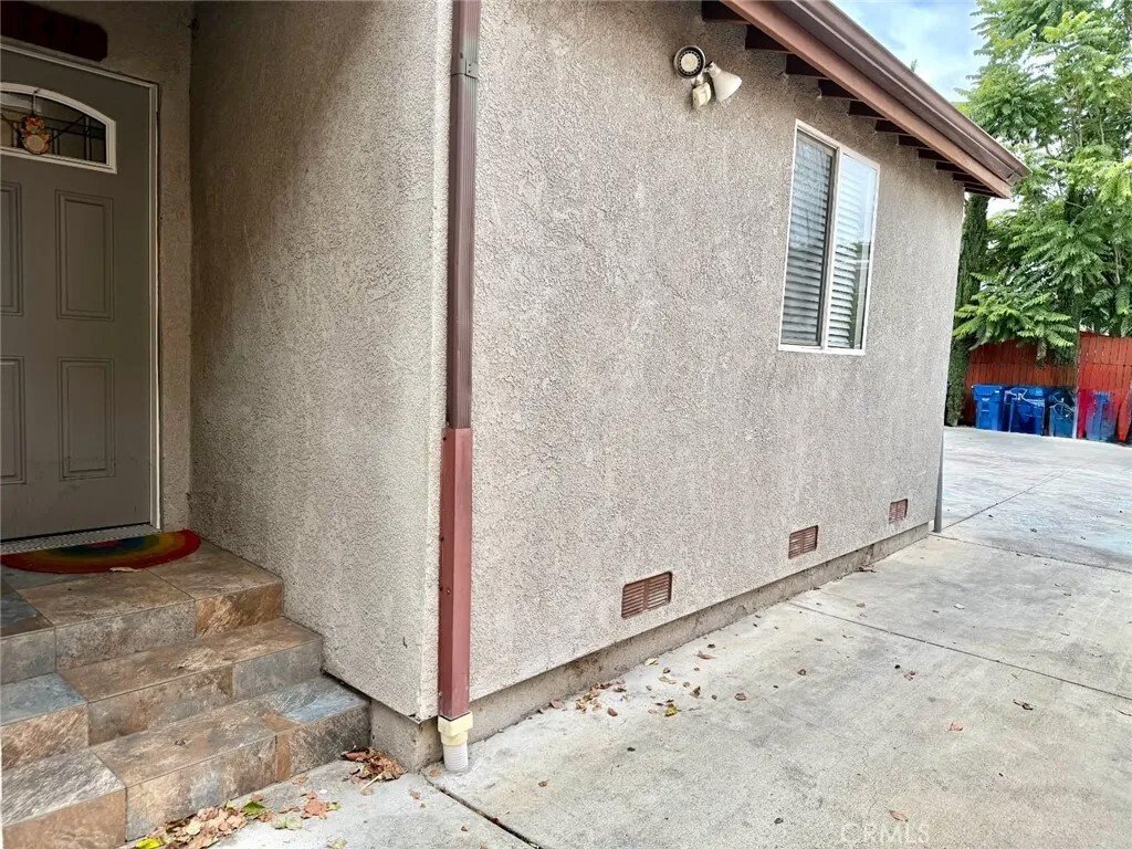 Los Angeles, California, United States 4 - 18008523
