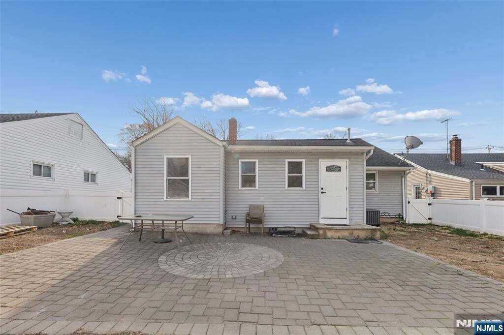 Farm Ranch in Rutherford, New Jersey, United States 5 - 18005469