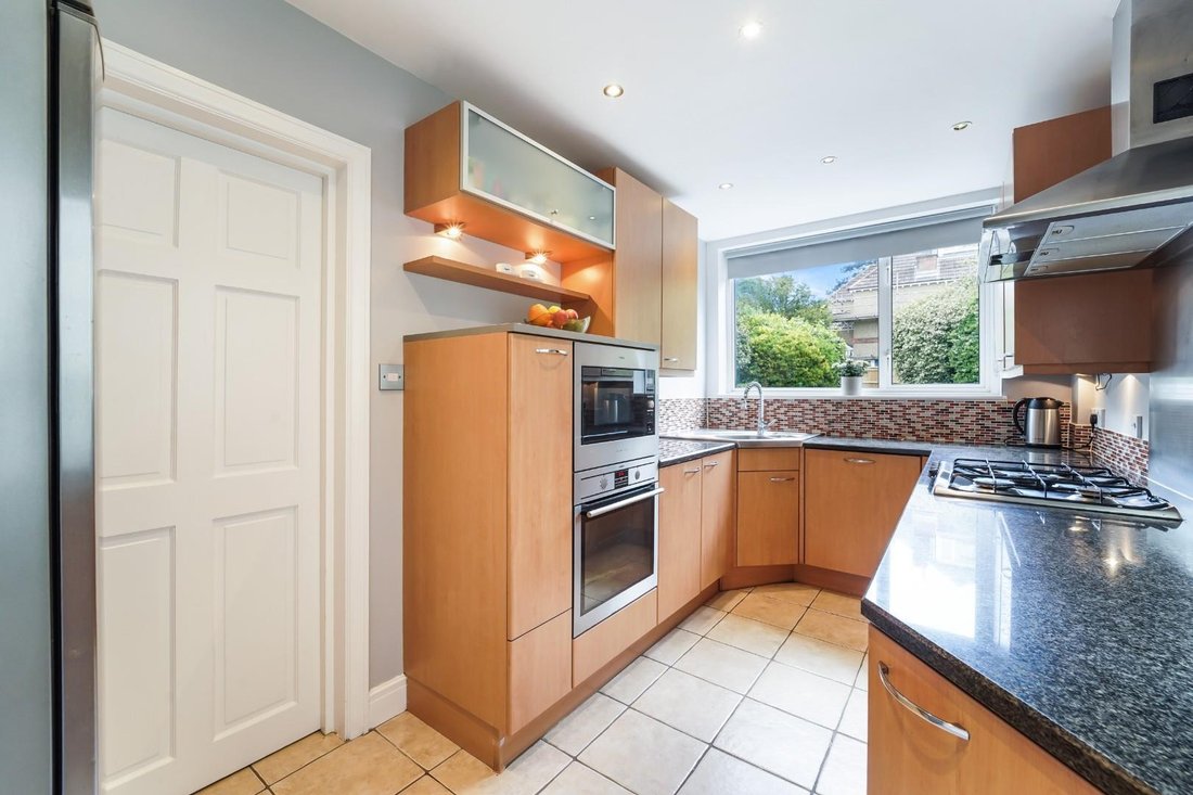 House in Epsom, England, United Kingdom 5 - 18007855