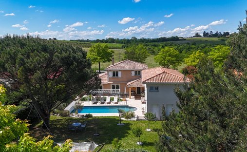 Villa a Irigny, Alvernia-Rodano-Alpi, Francia 1