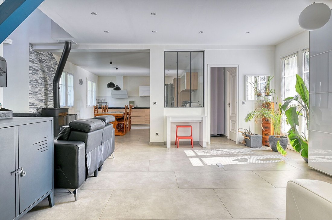 House in Langevin, Saint-Cyr-l'Ecole, France 2 - 18008684