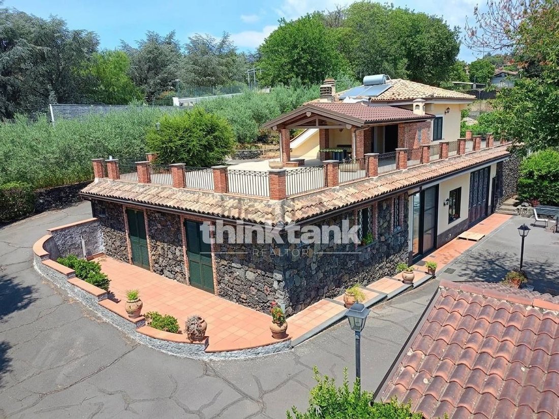 Villa in Trecastagni, Sicily, Italy 2 - 18012064