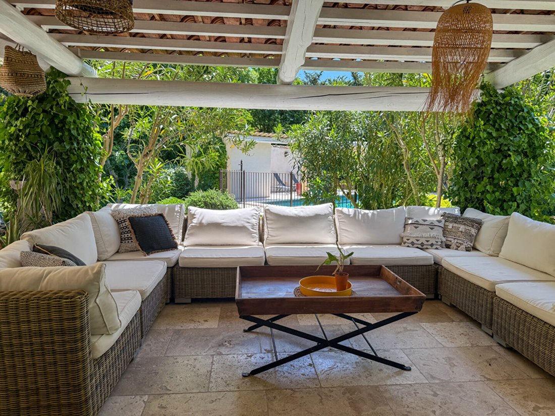 Villa in Althen-des-Paluds, Provence-Alpes-Côte d'Azur, France 3 - 18006953