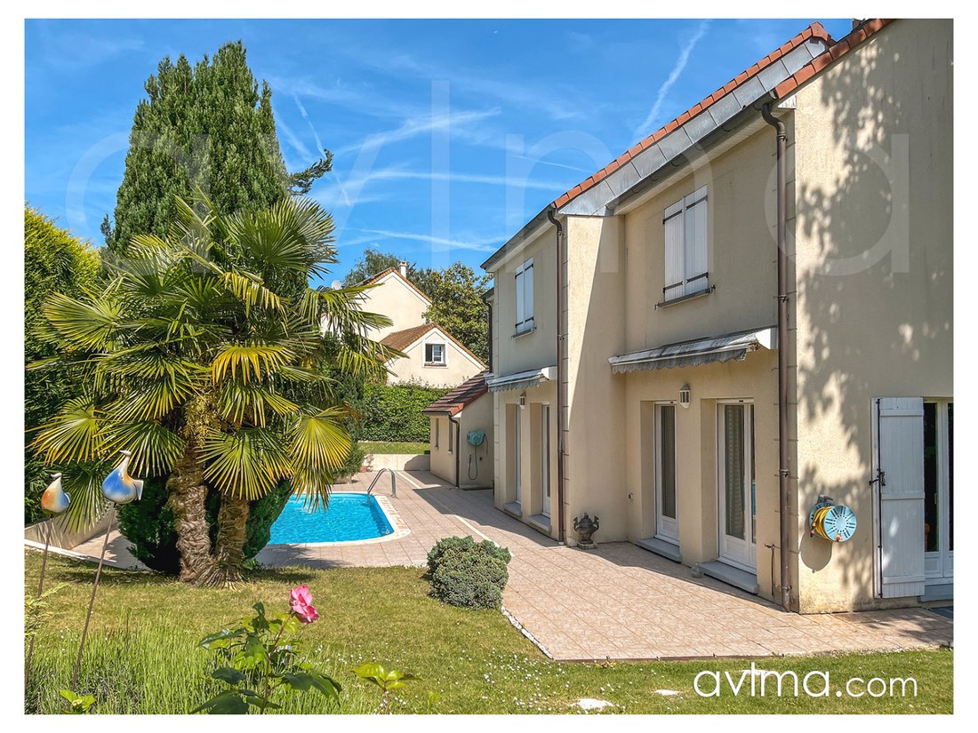 House in Mareil-Marly, Ile-de-France, France 1 - 18008722