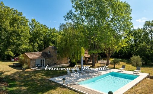 House in Bagnols-en-Forêt, Provence-Alpes-Côte d'Azur, France 1