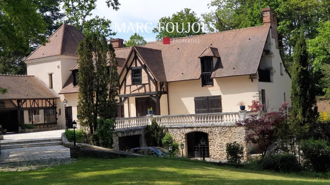 Estate in Rambouillet, Ile-de-France, France 3 - 13813720