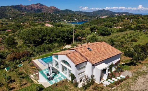 Villa in Capoliveri, Tuscany, Italy 1