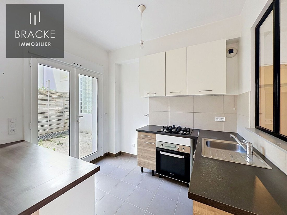 Apartment in Souvenir Français, La Garenne-Colombes, France 4 - 18009232