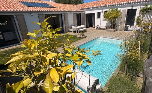 Villa a Nord Ouest, Ile d'Yeu, Francia 1
