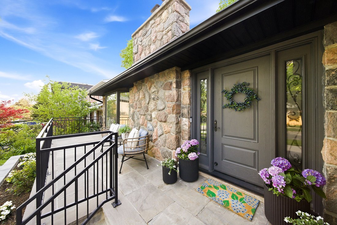 House in Toronto, Ontario, Canada 5 - 18010404