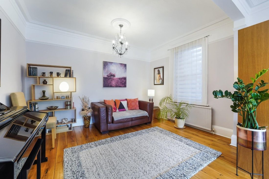 House in Epsom, England, United Kingdom 3 - 18007855