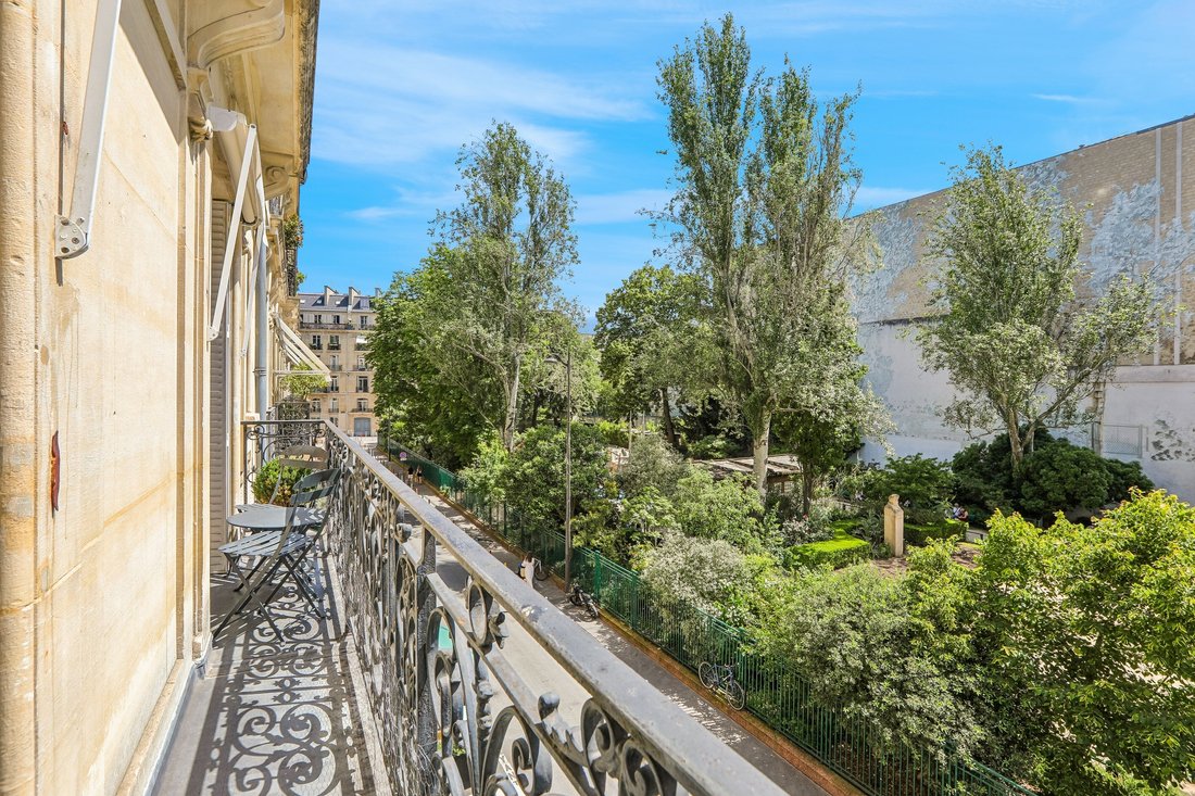 Apartment in Cambronne-Garibaldi, Paris 15e Arrondissement, Paris 1 - 18012342