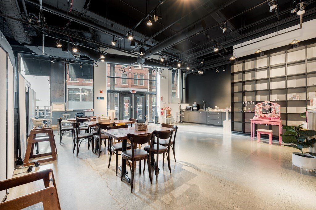 Andere in Boston, Massachusetts, Vereinigte Staaten 2 - 18010299