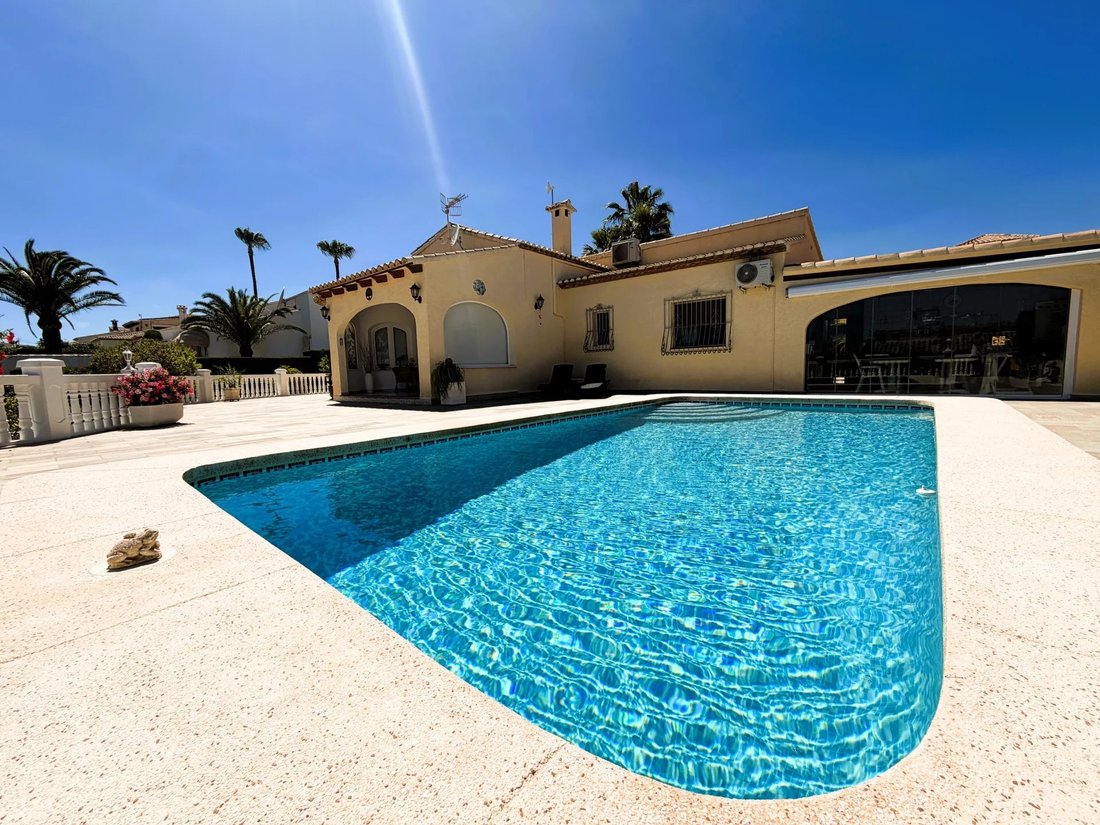 Villa in Calp / Calpe, Valencian Community, Spain 4 - 18006434