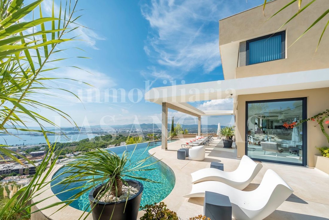 Villa in Ibiza Town, Balearic Islands, Spain 3 - 18010146