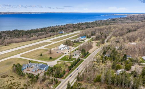 House in Wequetonsing, Michigan, United States 1