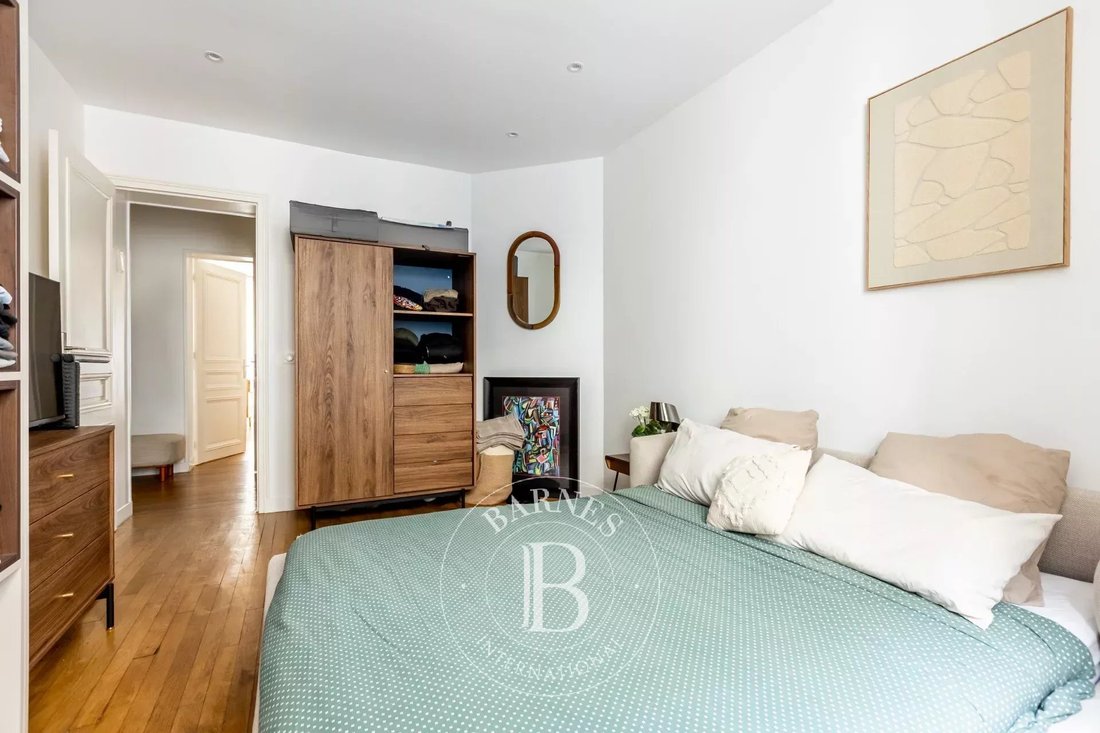 Apartment in Batignolles-Cardinet, Paris 17e Arrondissement, Paris 5 - 18006352