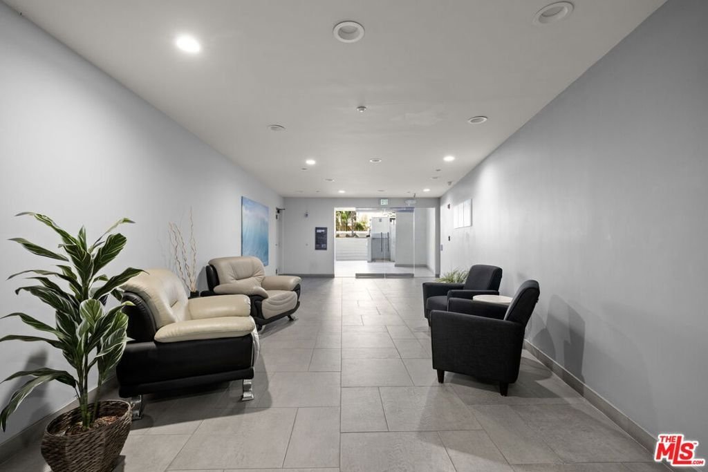 Condo in Los Angeles, California, United States 4 - 18008331