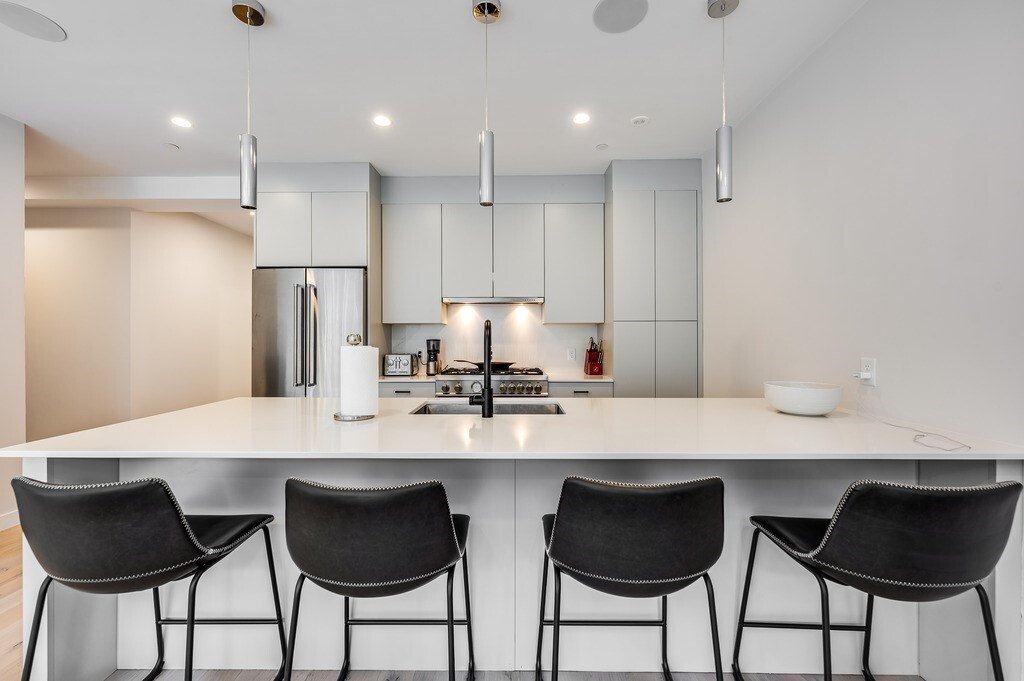 Condo in Boston, Massachusetts, United States 4 - 18010294