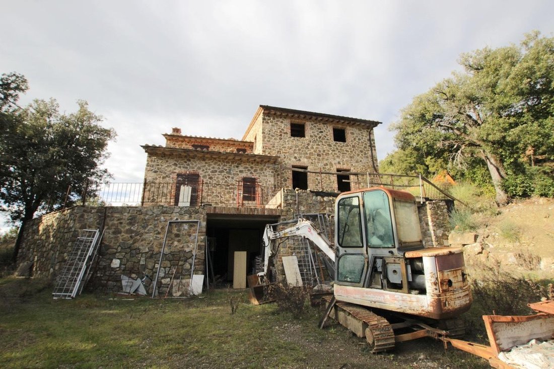 Country House in Murlo, Tuscany, Italy 2 - 18010151