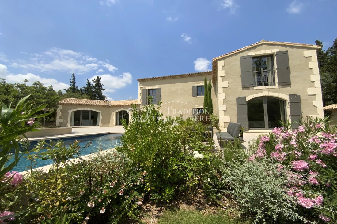 Villa in Maussane-les-Alpilles, Provence-Alpes-Côte d'Azur, France 1 - 17842116