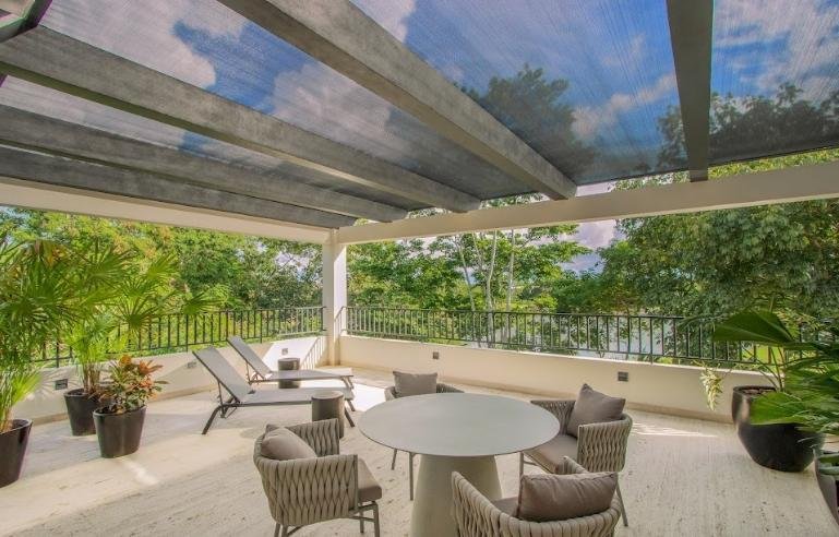 House in Yucatán Country Club, Yucatan, Mexico 2 - 18006650