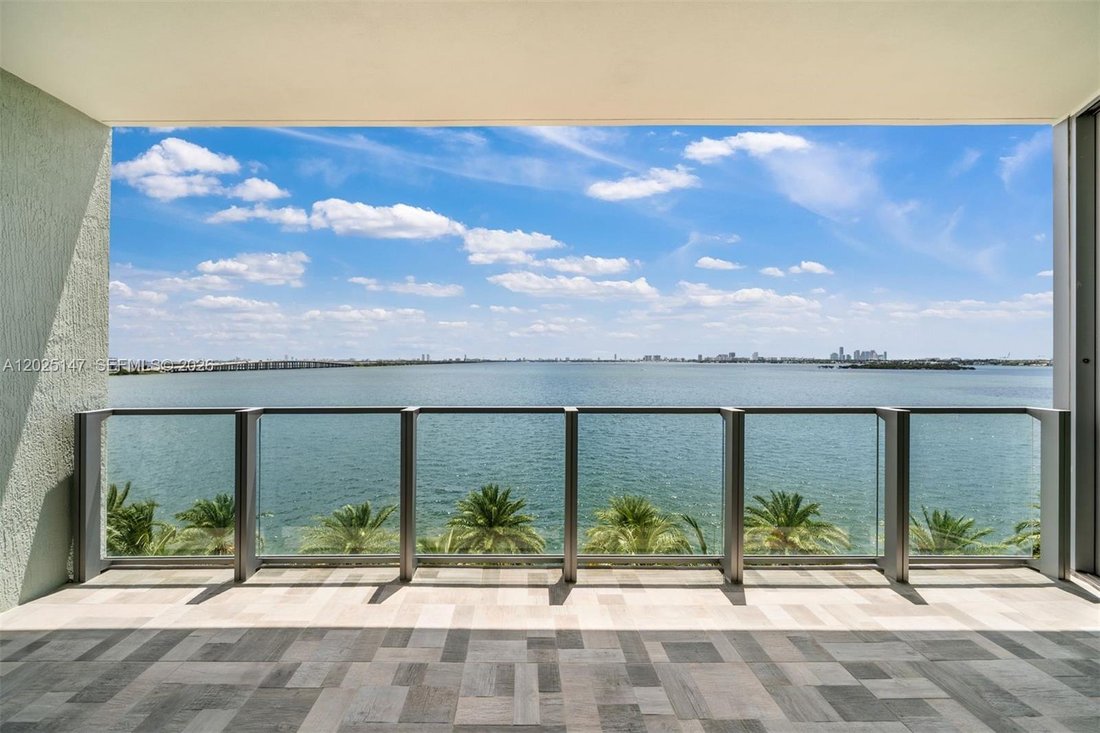 Condo in Miami, Florida, United States 1 - 18007996
