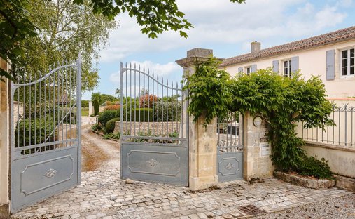 Casa a Montroy, Nuova Aquitania, Francia 1